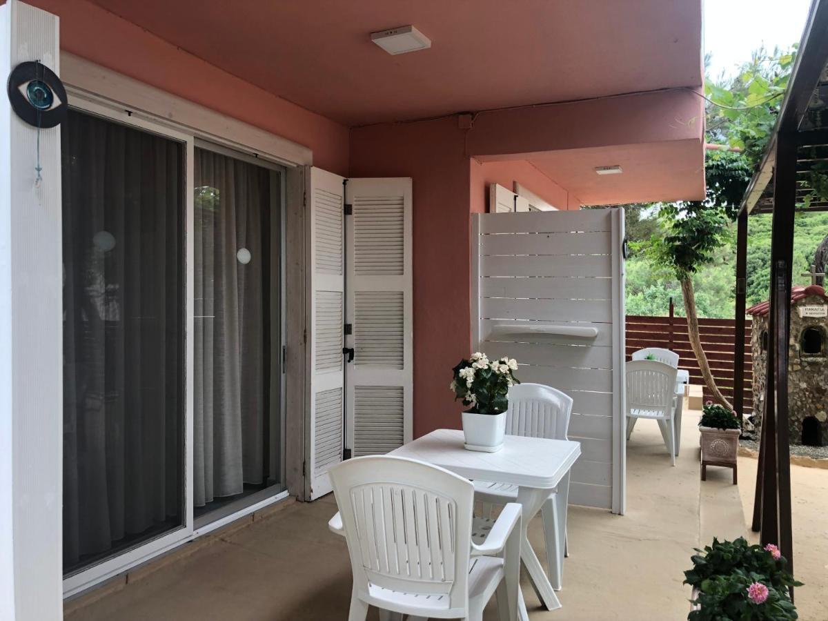 Plaisir Rooms Makriammos Bagian luar foto