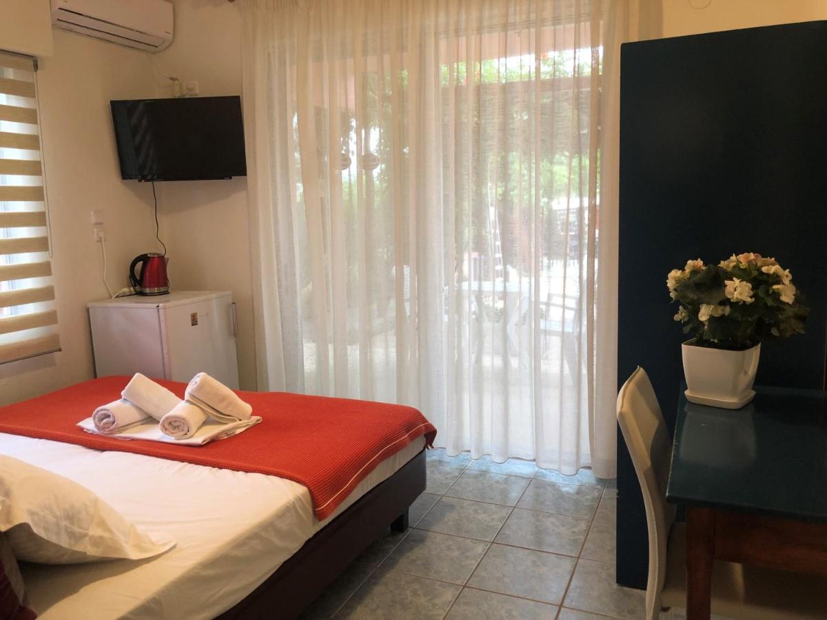 Plaisir Rooms Makriammos Bagian luar foto